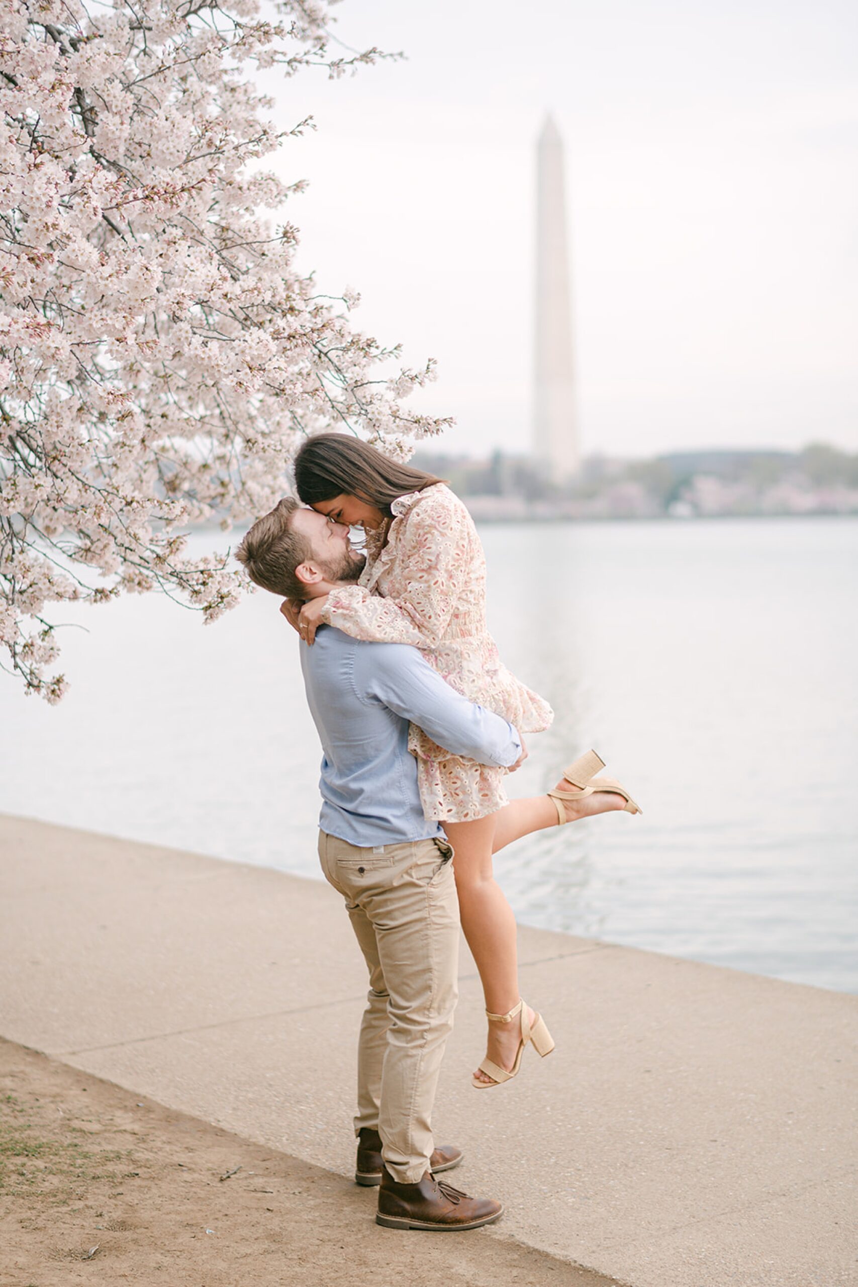 The ultimate DC cherry blossom portrait session planning guide for a stress-free session shared by DMV photographer Amanda Wose Photography