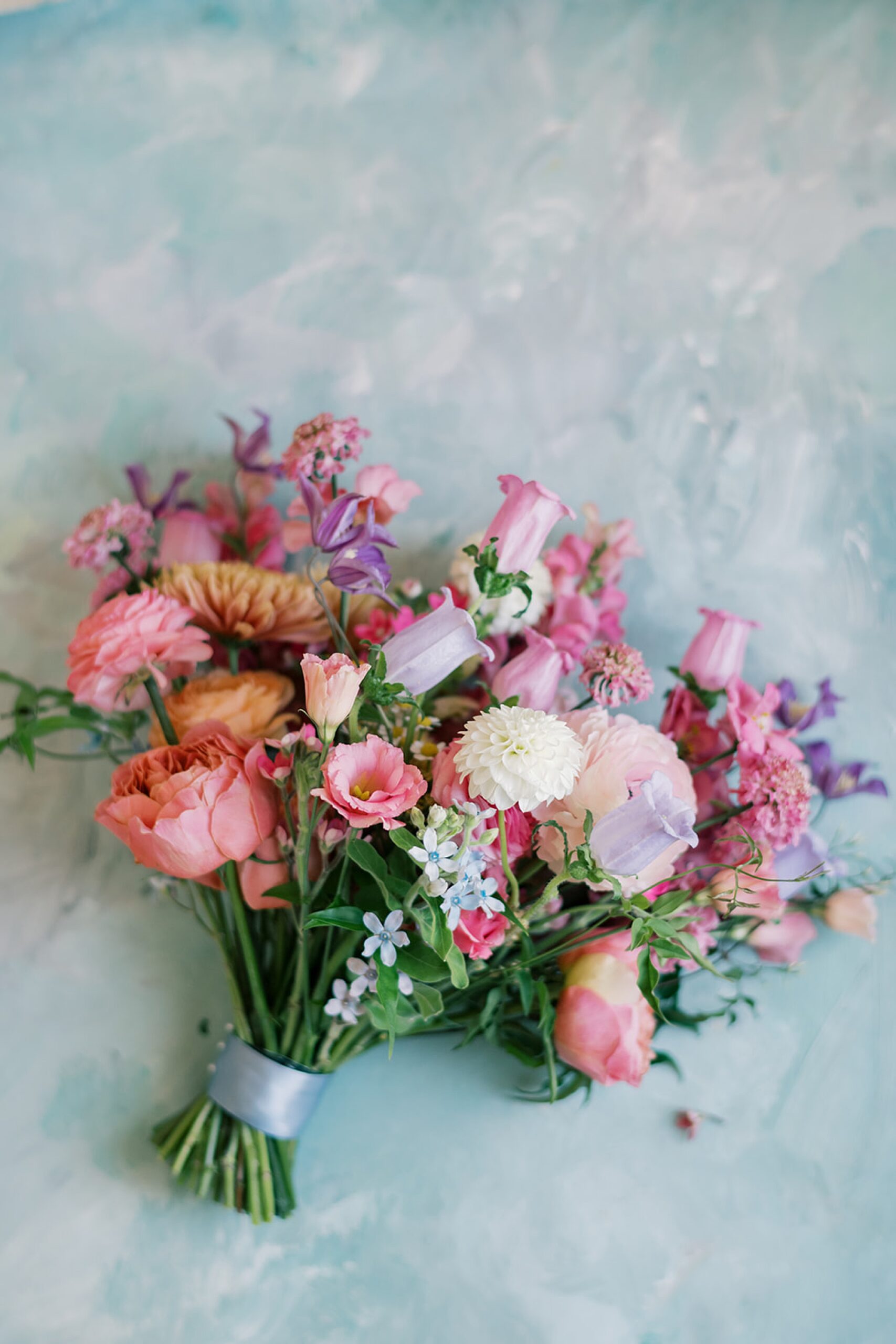 How to incorporate bold color into your wedding weekend shared by DMV wedding photographer Amanda Wose Photography