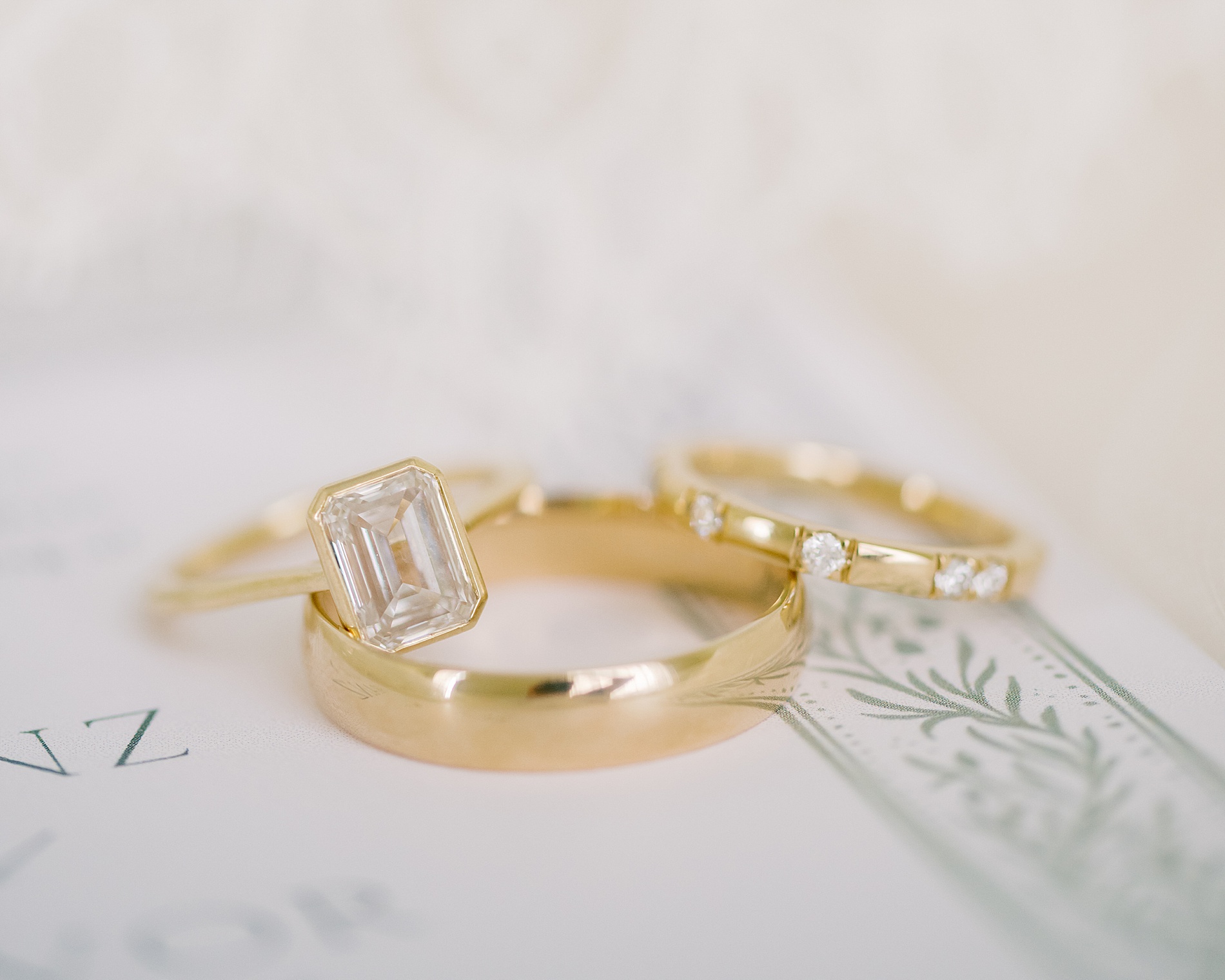 gold wedding rings 