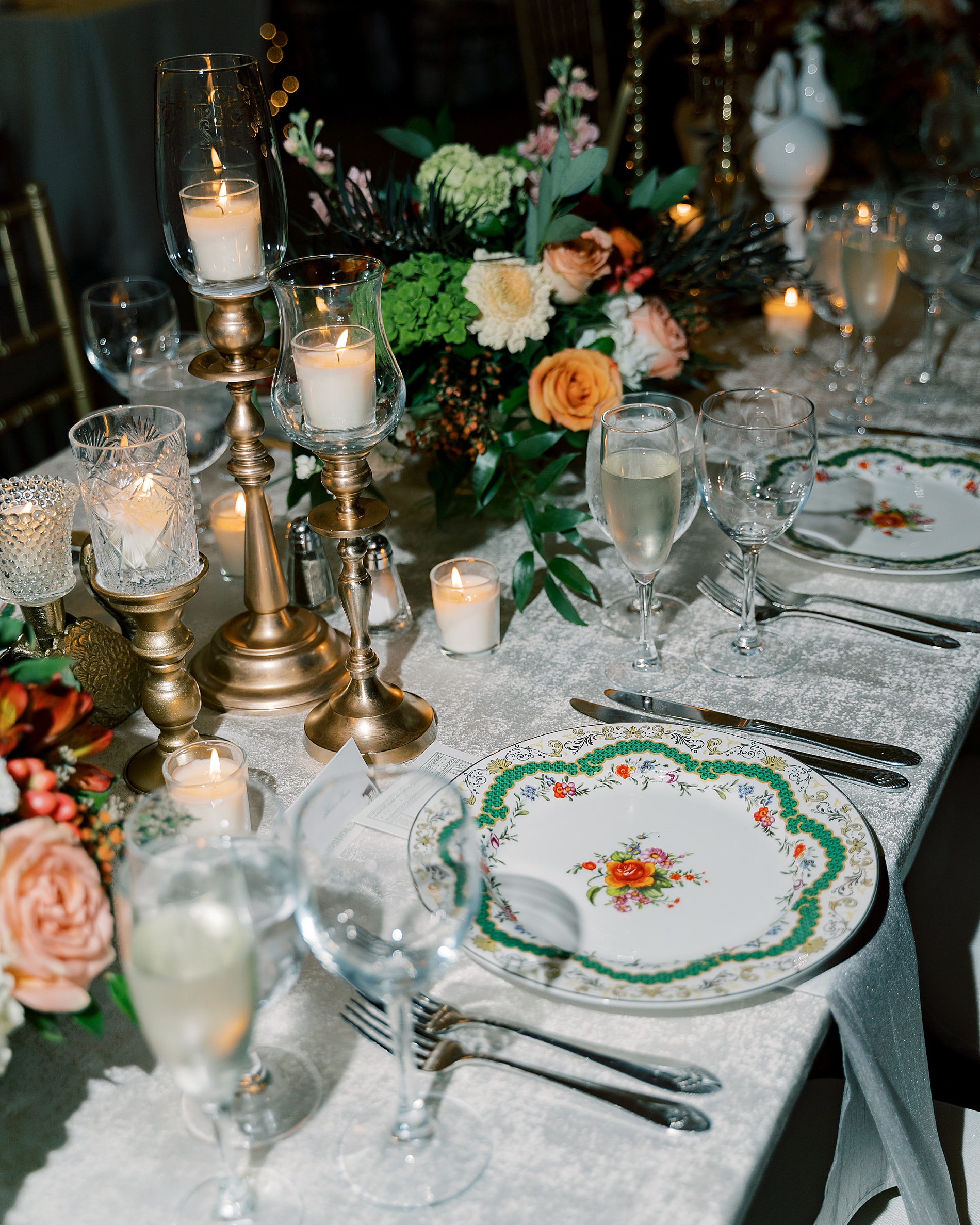 Baltimore, MD wedding details at the Evergreen Library